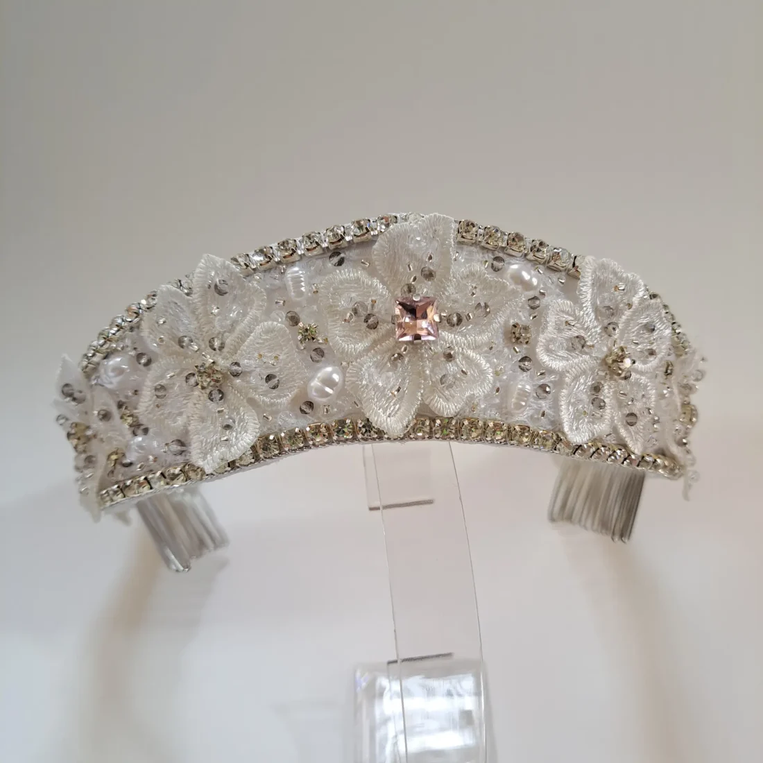 Tiara T1