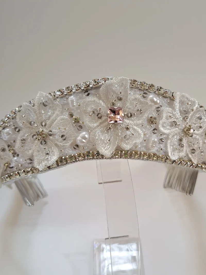Tiara T1